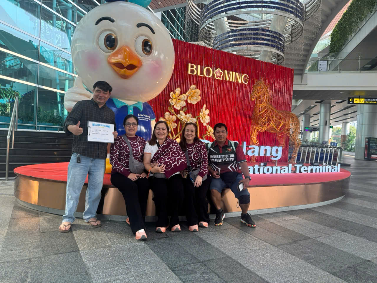 Ảnh chụp với khách tour 14