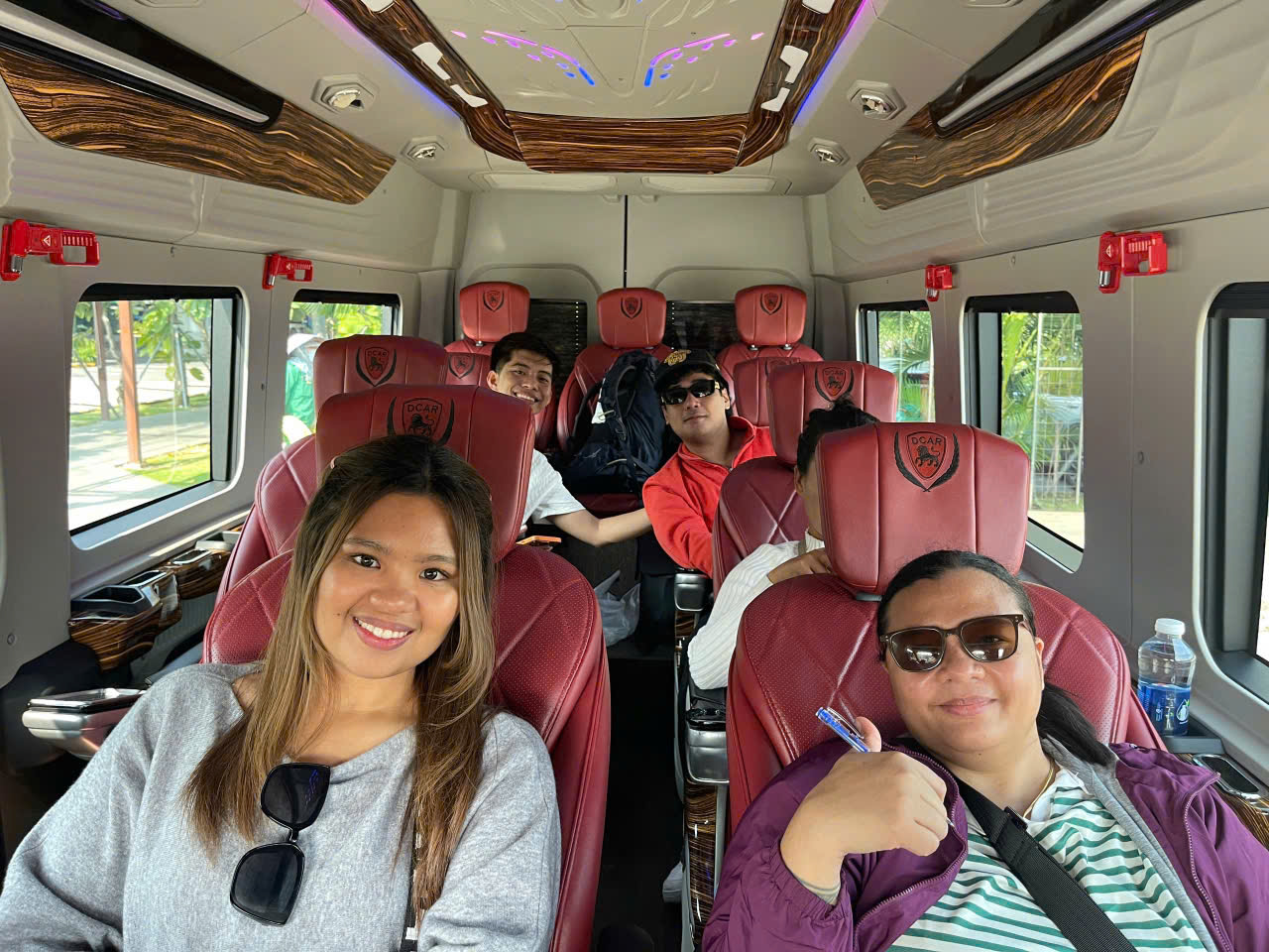 Ảnh chụp với khách tour 21