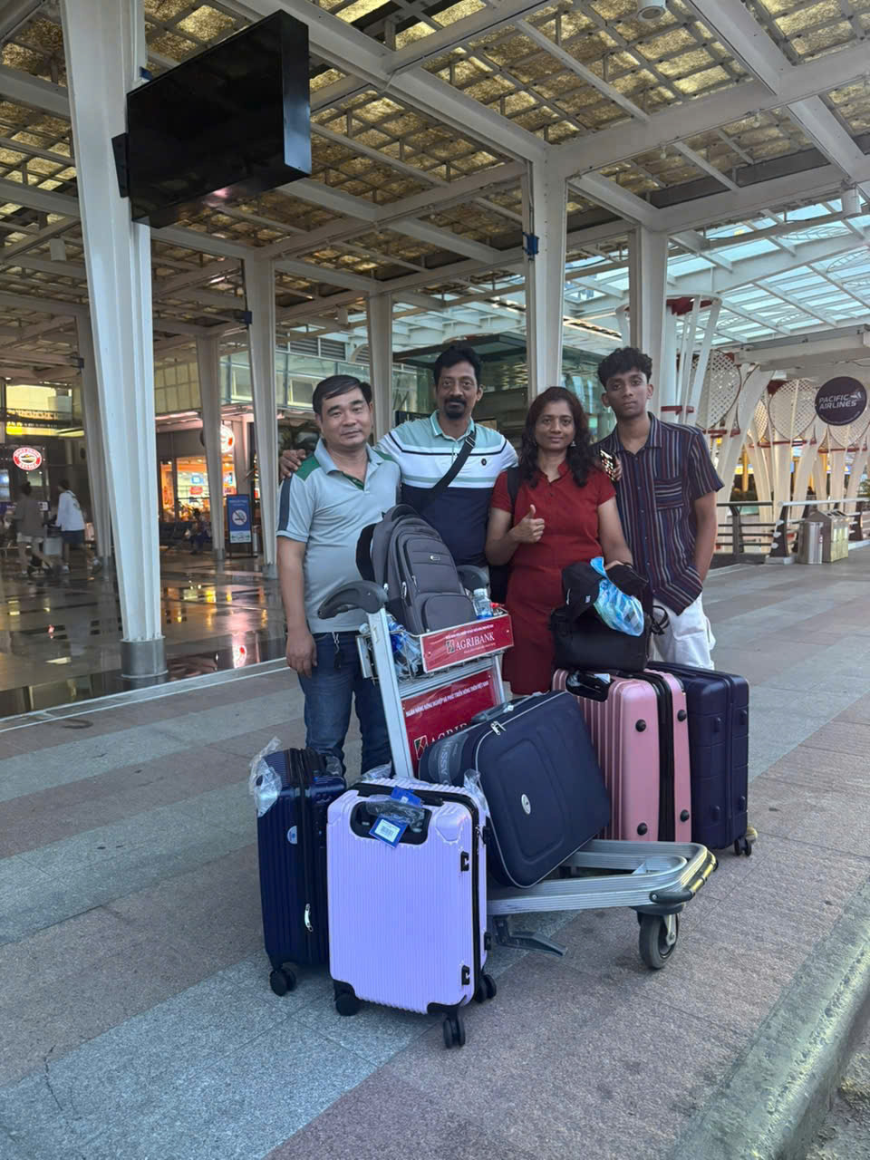 Ảnh chụp với khách tour 26